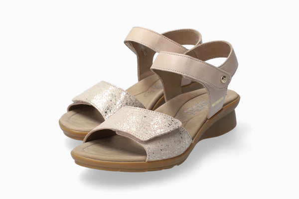 Mephisto Women's Pattie Light Taupe Metallic And Smooth Leather Combo Sandal
